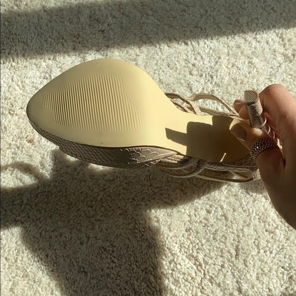 Shoes - Picture 3 of 6